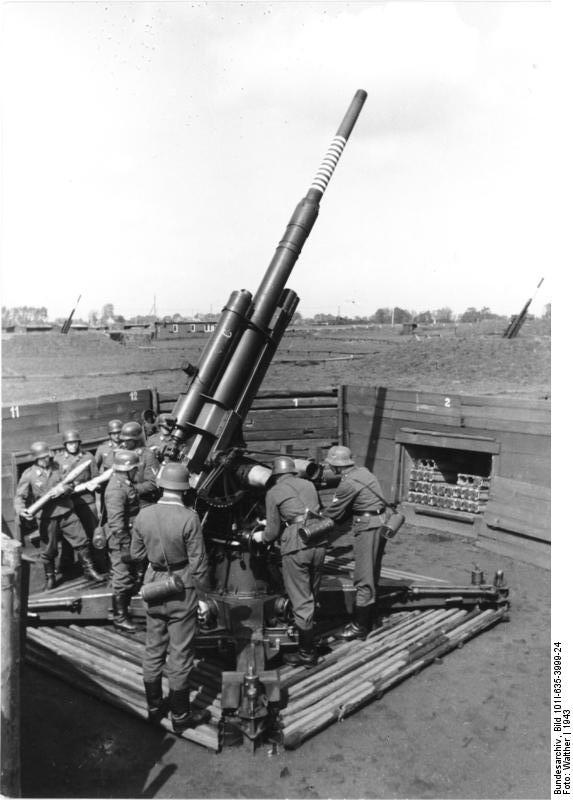 Bundesarchiv_Bild_101I-635-3999-24,_Deutschland,_Flak-Batterie_in_Feuerstellung.jpg